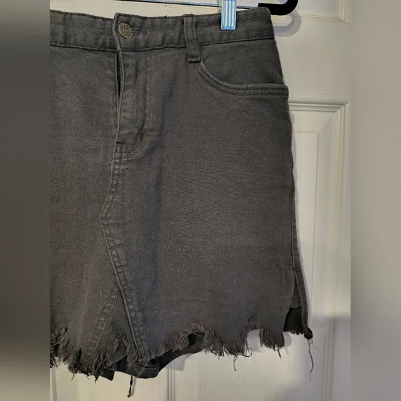 5KG Jeans Sz L Distressed Black Denim Squirt - Picture 3 of 8